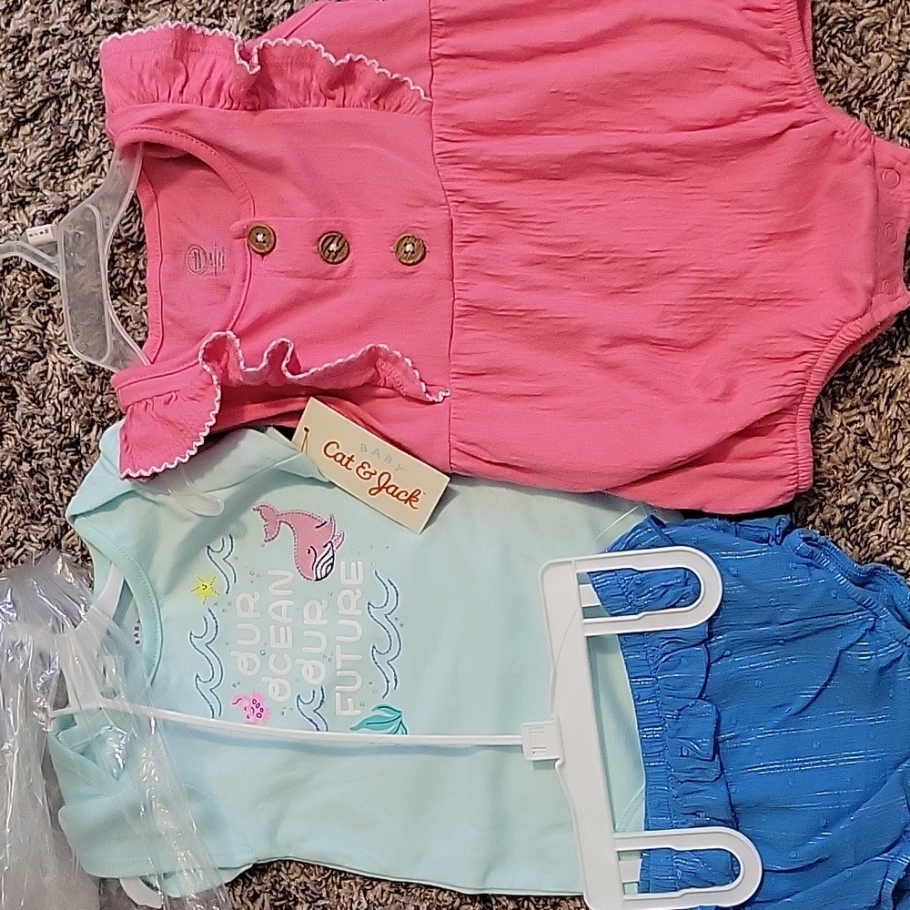 🪸NWT 6-9M Bodysuit/ Bloomer Set & Pink Romper🐠🪼